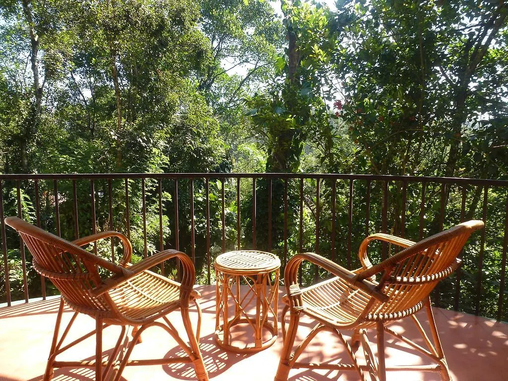 Chrissie'S Hotel Thekkady